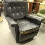 884 9437 ARMCHAIR